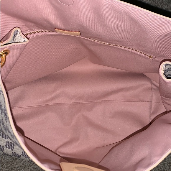 Like New Louis Vuitton Graceful MM - Picture 2 of 8